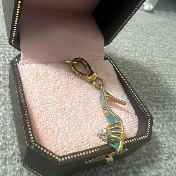 *VINTAGE* Juicy Couture Gold Plated Starter Charm Bracelet - Picture 7 of 11